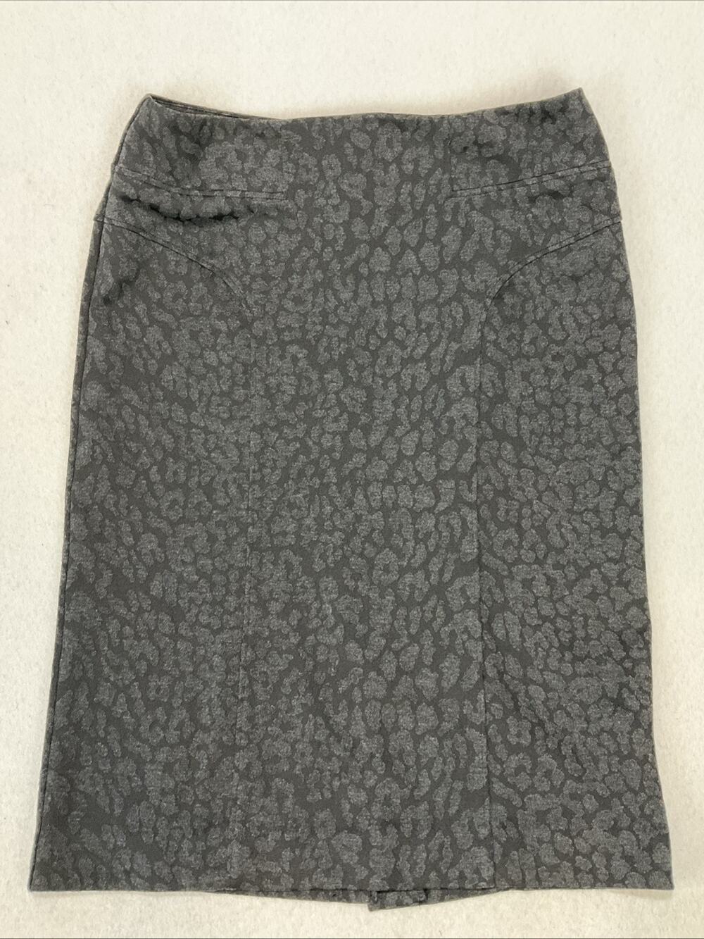New York & Co Grey Leopard Cheetah Animal Print Stretch Pencil Skirt 8 Mobwife